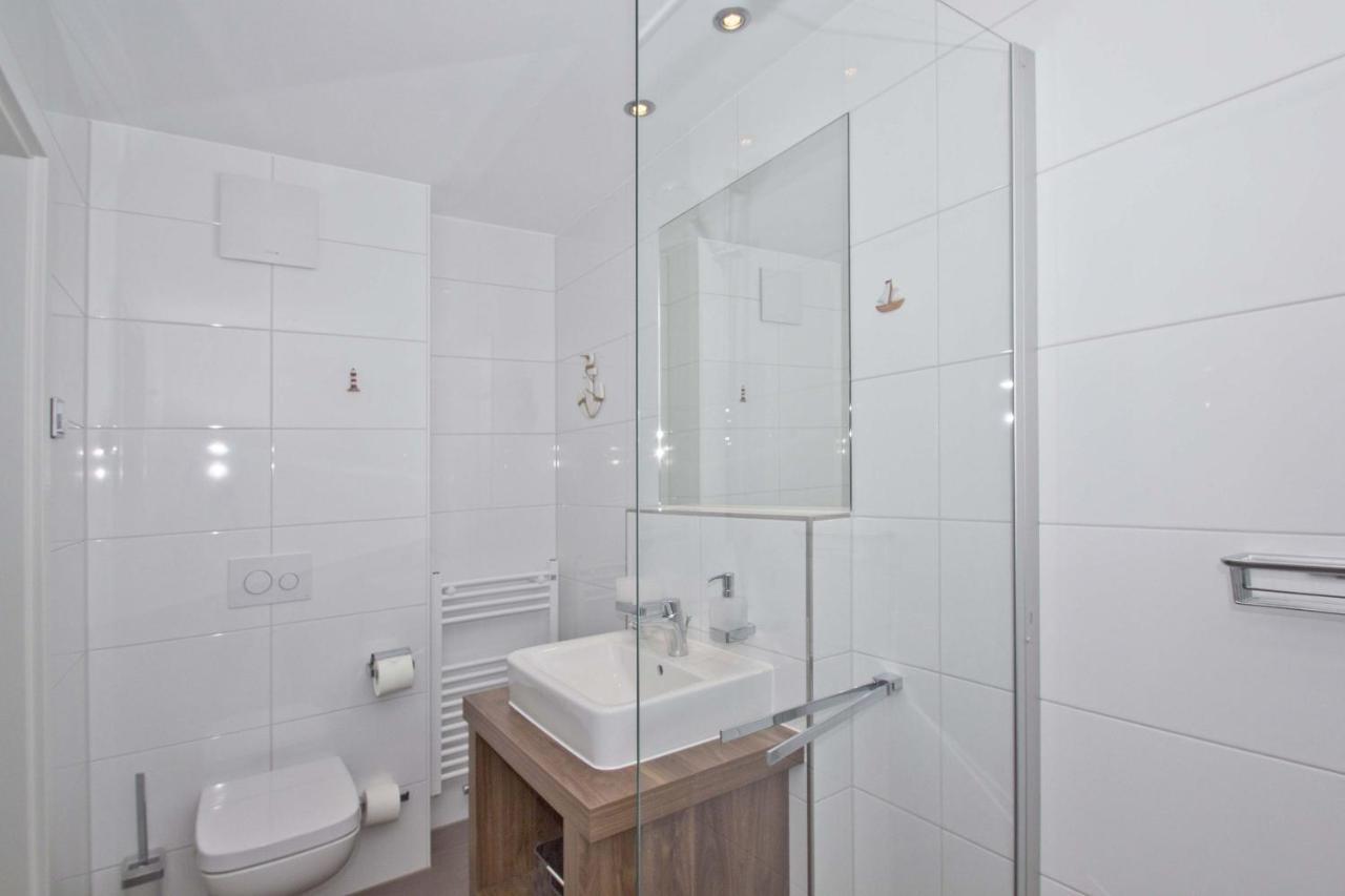 Mit Meerblick Und Terrasse, Gratis Nutzung Vom Ahoi Erlebnisbad Und Sauna In Sellin - Meeresblick Fewo 68 Герен Екстер'єр фото